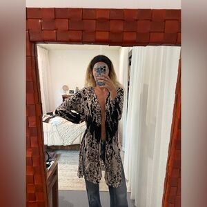 Kimono by Billabong Black and Cream Floral convertible Kimono